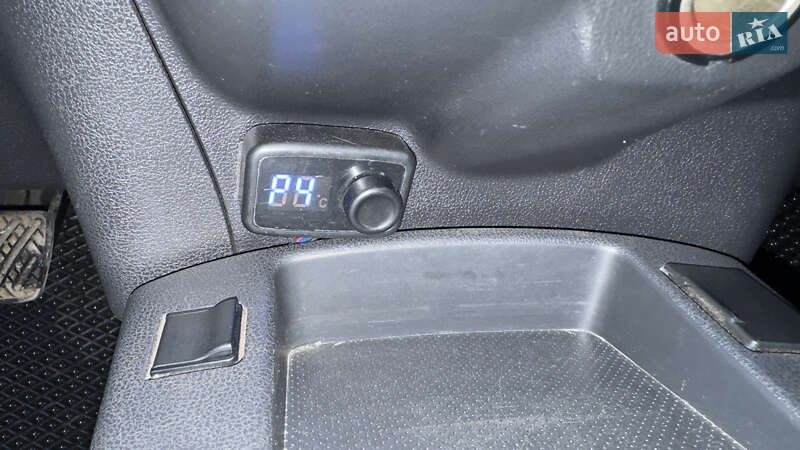 Хетчбек Nissan Leaf 2015 в Полтаві