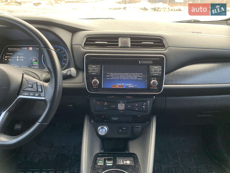 Хэтчбек Nissan Leaf 2018 в Львове