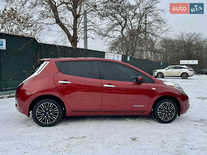 Хетчбек Nissan Leaf 2015 в Одесі фото 7 Хетчбек Nissan Leaf 2015 в Одесі