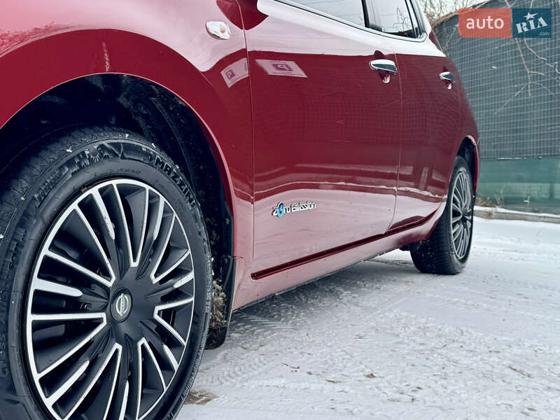 Хетчбек Nissan Leaf 2015 в Одесі фото 14 Хетчбек Nissan Leaf 2015 в Одесі