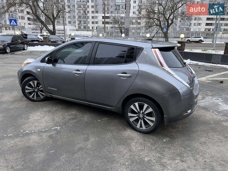 Хетчбек Nissan Leaf 2015 в Одесі