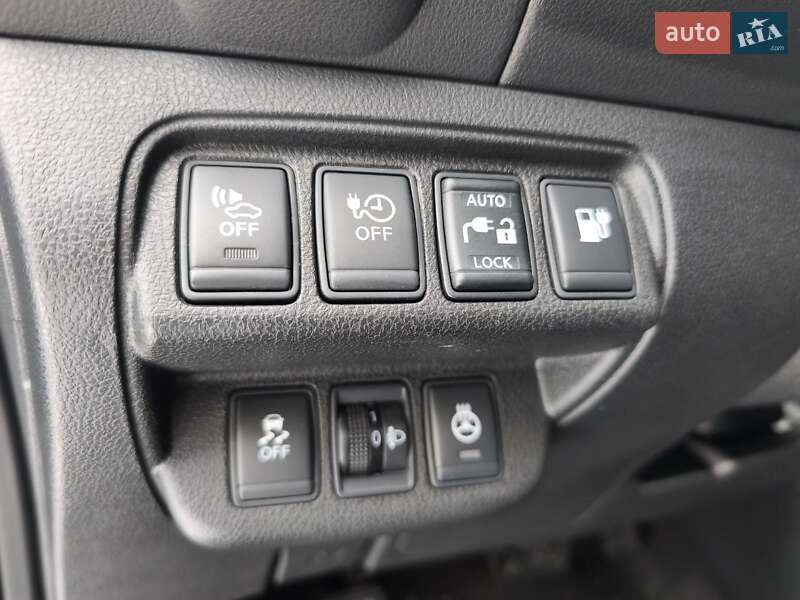 Хетчбек Nissan Leaf 2014 в Луцьку