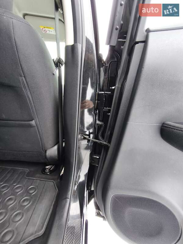 Хетчбек Nissan Leaf 2014 в Луцьку