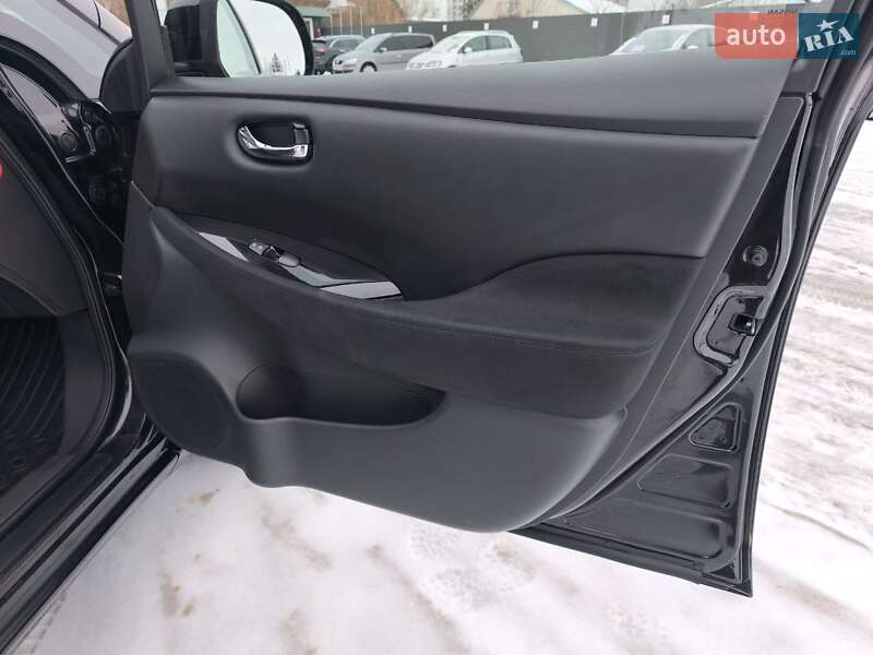 Хетчбек Nissan Leaf 2014 в Луцьку