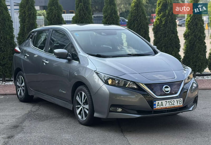 Хэтчбек Nissan Leaf 2019 в Киеве