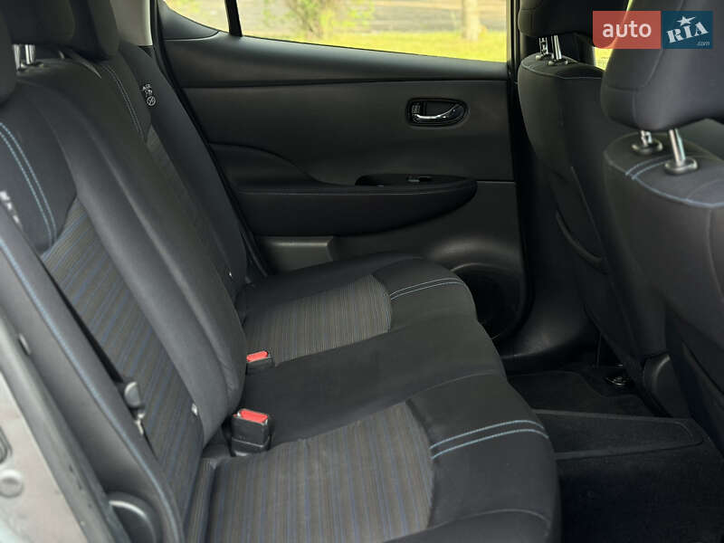 Хэтчбек Nissan Leaf 2019 в Киеве