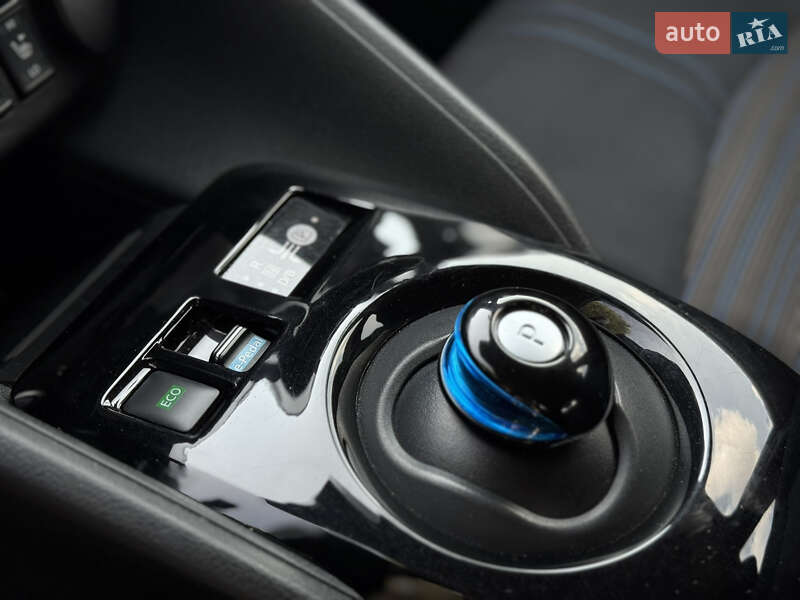 Хэтчбек Nissan Leaf 2019 в Киеве