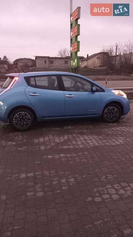 Хэтчбек Nissan Leaf 2013 в Каменец-Подольском фото 4 Хэтчбек Nissan Leaf 2013 в Каменец-Подольском