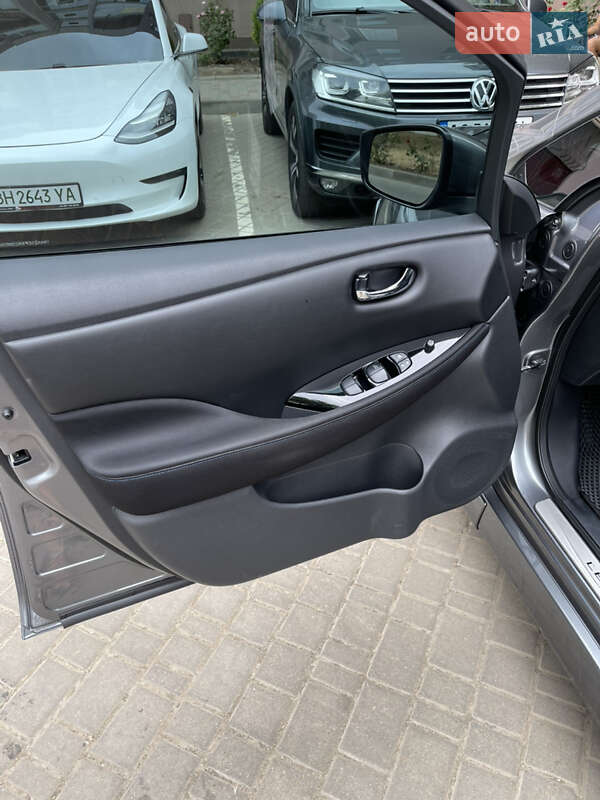 Хетчбек Nissan Leaf 2018 в Одесі фото 14 Хетчбек Nissan Leaf 2018 в Одесі