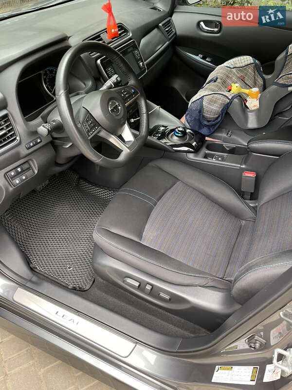 Хетчбек Nissan Leaf 2018 в Одесі фото 16 Хетчбек Nissan Leaf 2018 в Одесі