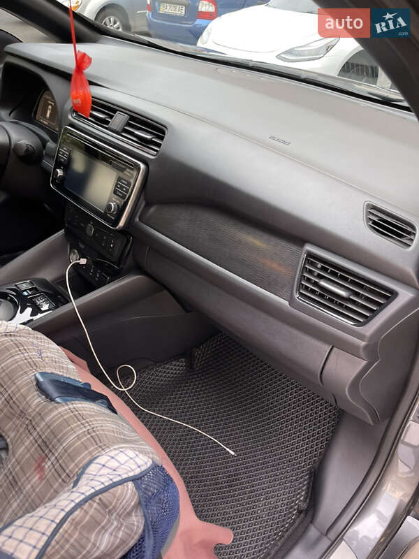 Хетчбек Nissan Leaf 2018 в Одесі фото 27 Хетчбек Nissan Leaf 2018 в Одесі