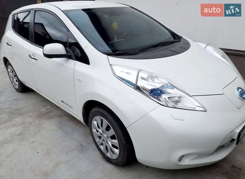 Хэтчбек Nissan Leaf 2015 в Виннице