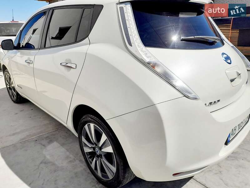 Хэтчбек Nissan Leaf 2015 в Виннице