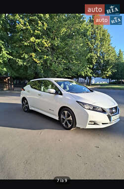 Хэтчбек Nissan Leaf 2018 в Первомайске