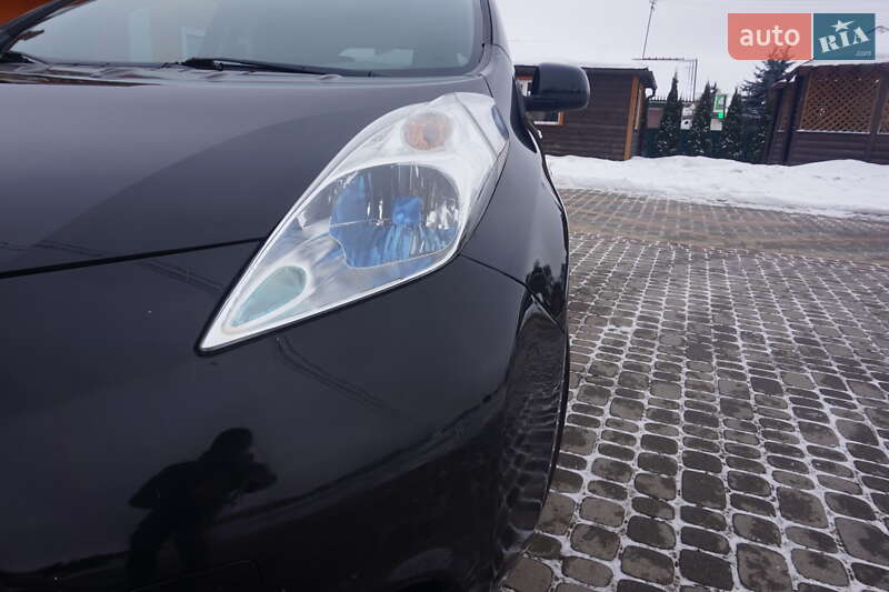 Хэтчбек Nissan Leaf 2013 в Самборе