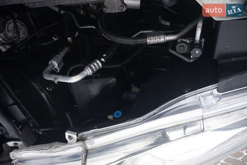 Хэтчбек Nissan Leaf 2013 в Самборе