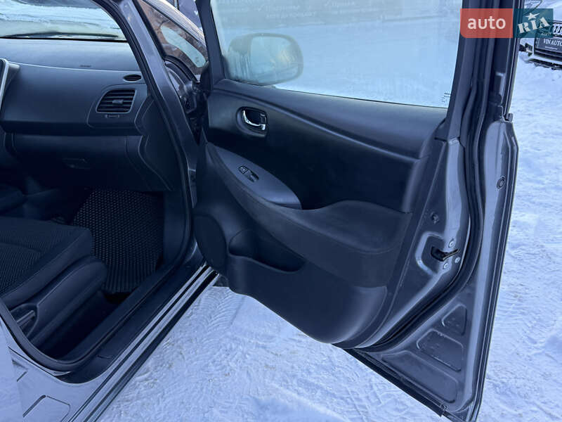 Хэтчбек Nissan Leaf 2015 в Тернополе фото 34 Хэтчбек Nissan Leaf 2015 в Тернополе