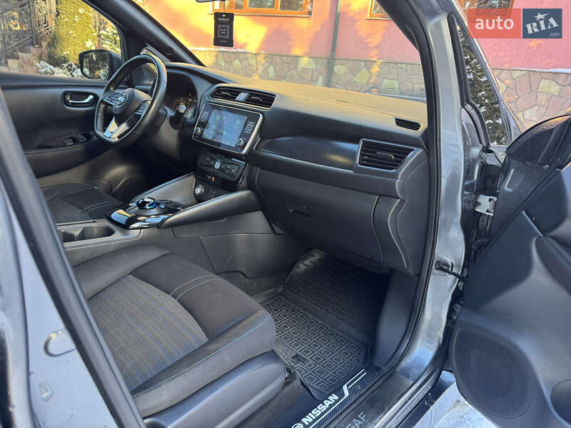Хетчбек Nissan Leaf 2020 в Тернополі