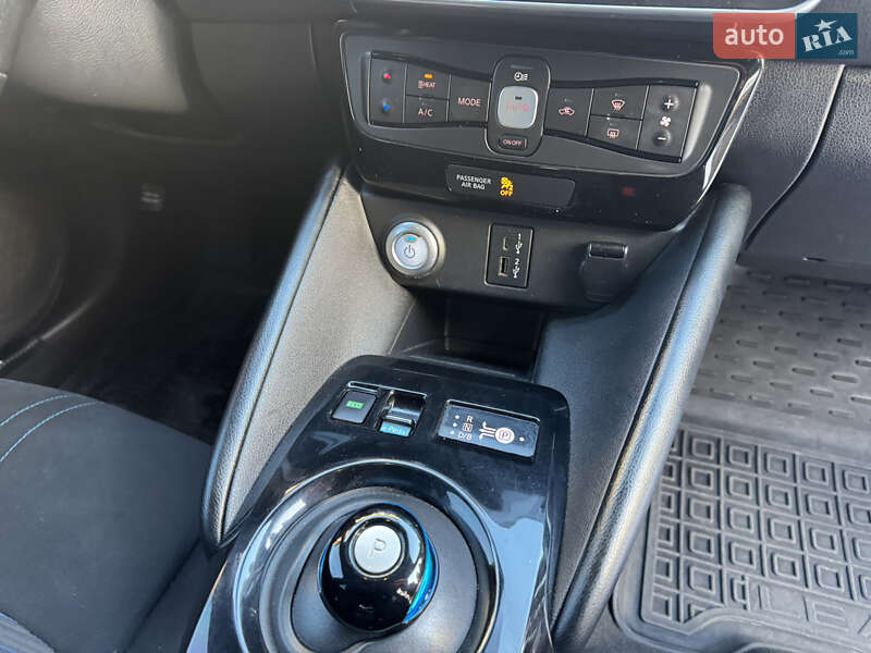 Хетчбек Nissan Leaf 2020 в Тернополі