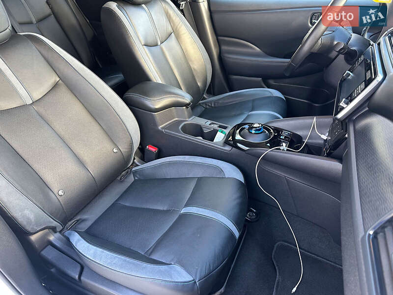 Хетчбек Nissan Leaf 2018 в Одесі