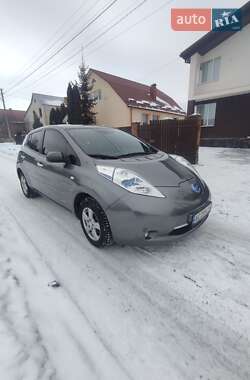 Хетчбек Nissan Leaf 2013 в Луцьку