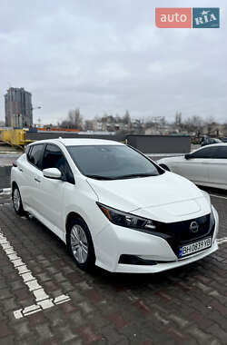 Хэтчбек Nissan Leaf 2022 в Одессе