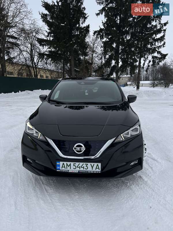Хэтчбек Nissan Leaf 2021 в Попельне