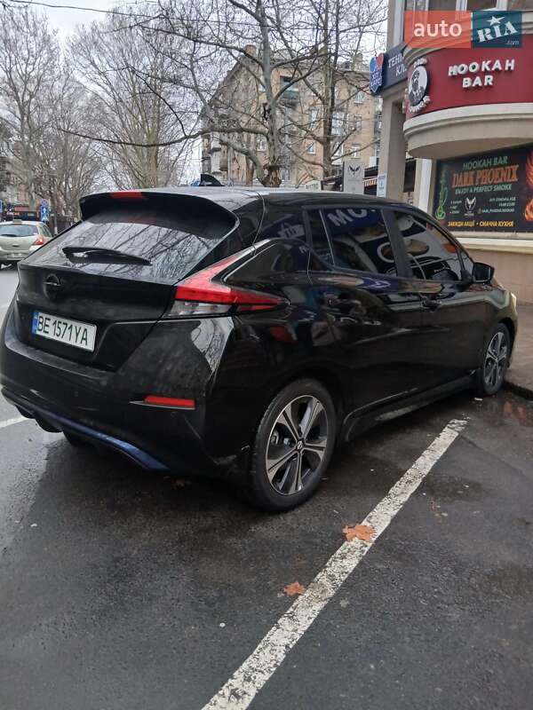 Хэтчбек Nissan Leaf 2020 в Николаеве