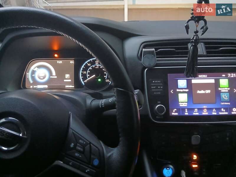Хэтчбек Nissan Leaf 2020 в Николаеве