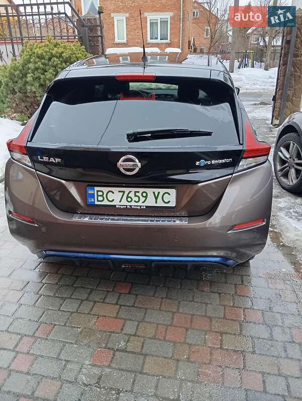Хетчбек Nissan Leaf 2018 в Львові