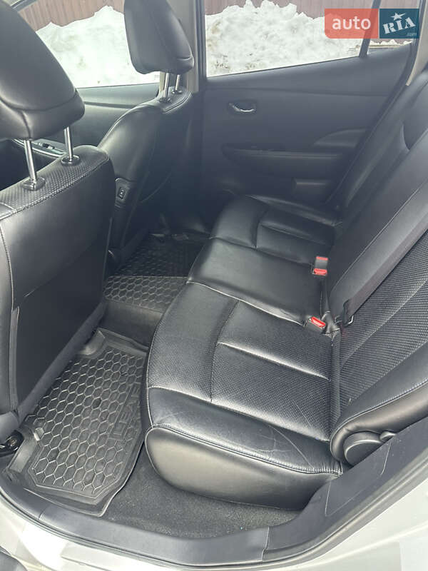 Хэтчбек Nissan Leaf 2015 в Киеве фото 3 Хэтчбек Nissan Leaf 2015 в Киеве