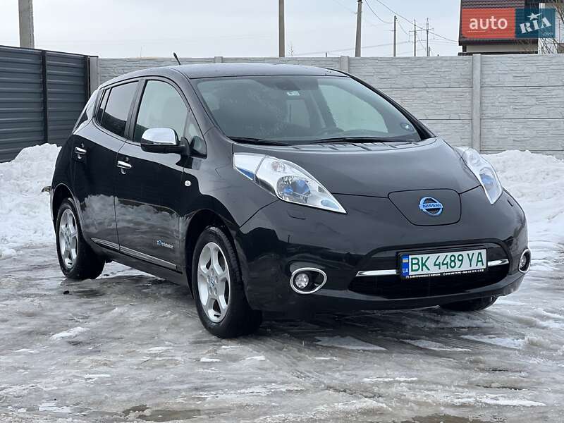 Хэтчбек Nissan Leaf 2013 в Ровно