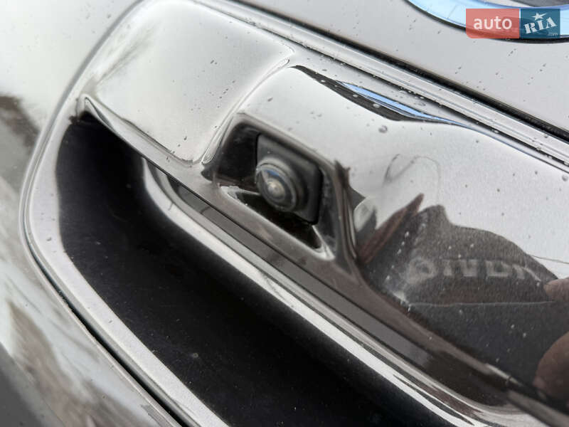 Хетчбек Nissan Leaf 2017 в Рівному