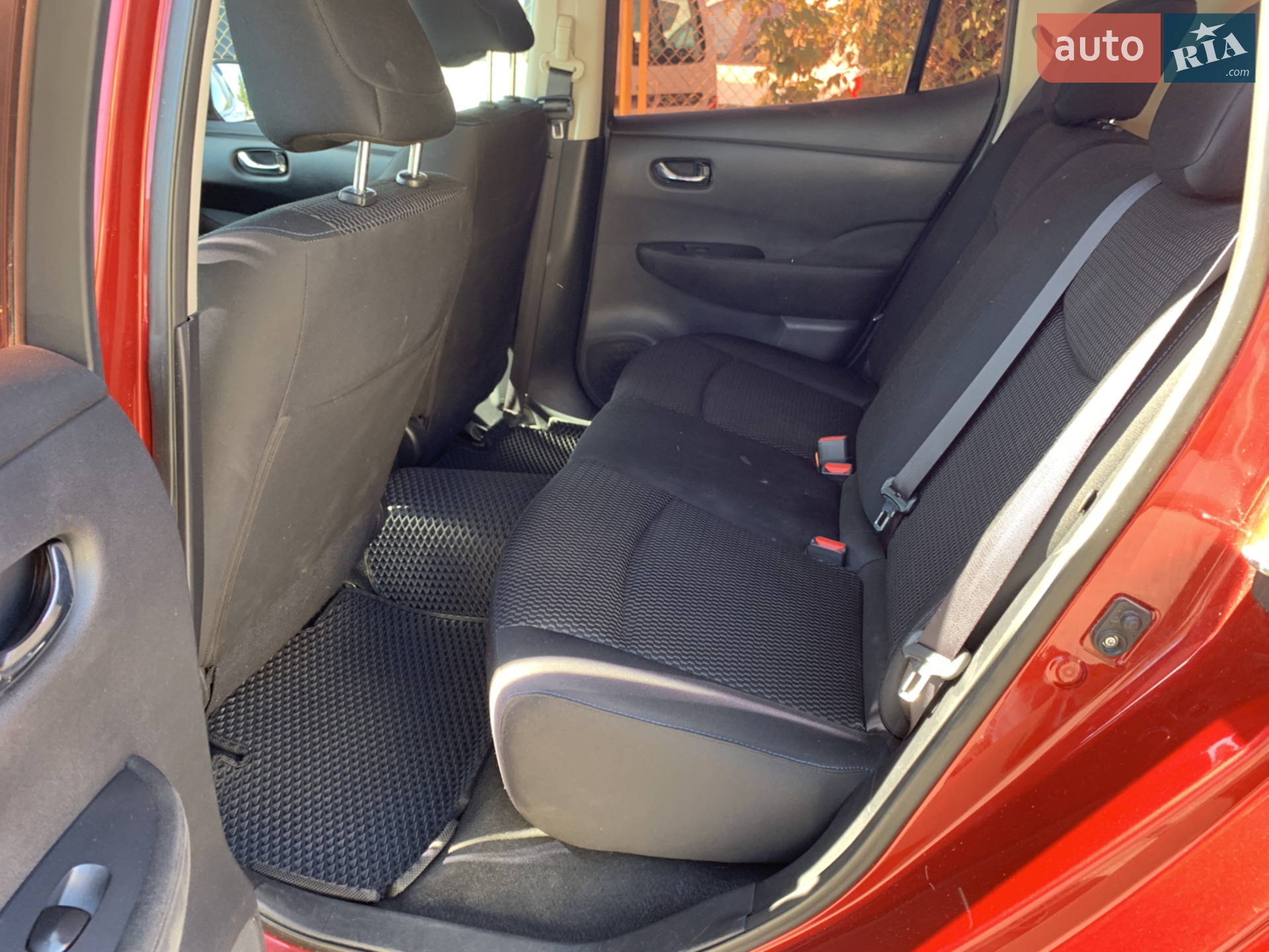 2015 Nissan Leaf - мініатюра 14