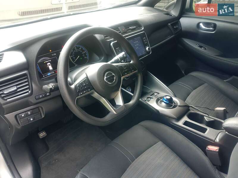 Хэтчбек Nissan Leaf 2022 в Киеве фото 29 Хэтчбек Nissan Leaf 2022 в Киеве