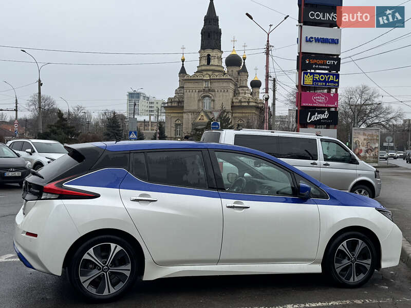 Хэтчбек Nissan Leaf 2018 в Николаеве