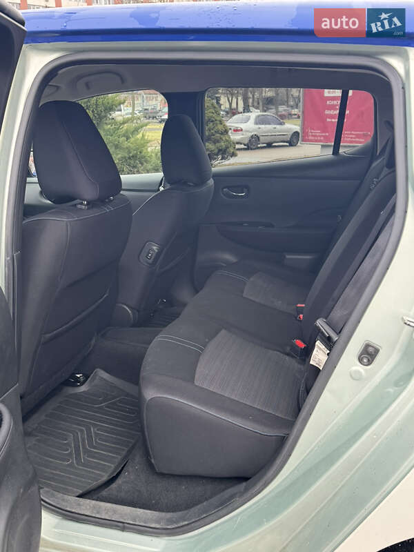 Хэтчбек Nissan Leaf 2018 в Николаеве