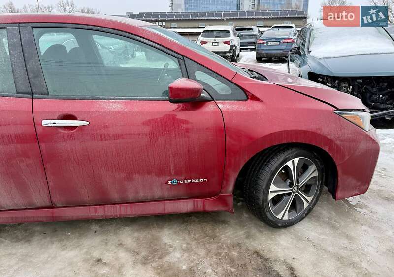 Хэтчбек Nissan Leaf 2018 в Киеве