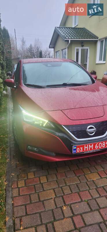 Хэтчбек Nissan Leaf 2018 в Ровно