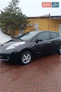 Хэтчбек Nissan Leaf 2015 в Ровно