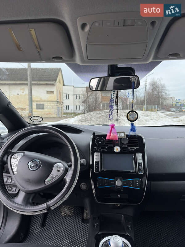 Хэтчбек Nissan Leaf 2015 в Дрогобыче фото 5 Хэтчбек Nissan Leaf 2015 в Дрогобыче