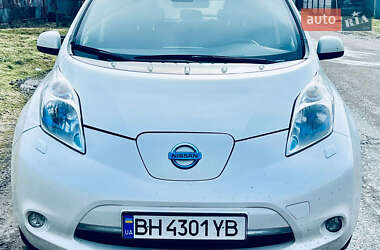 Хэтчбек Nissan Leaf 2013 в Измаиле