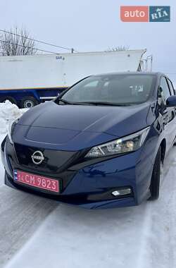 Хэтчбек Nissan Leaf 2024 в Тернополе