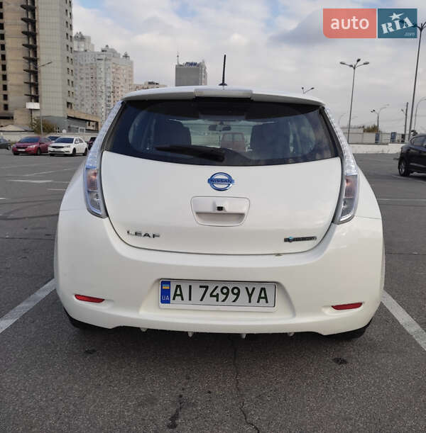 Хэтчбек Nissan Leaf 2017 в Киеве
