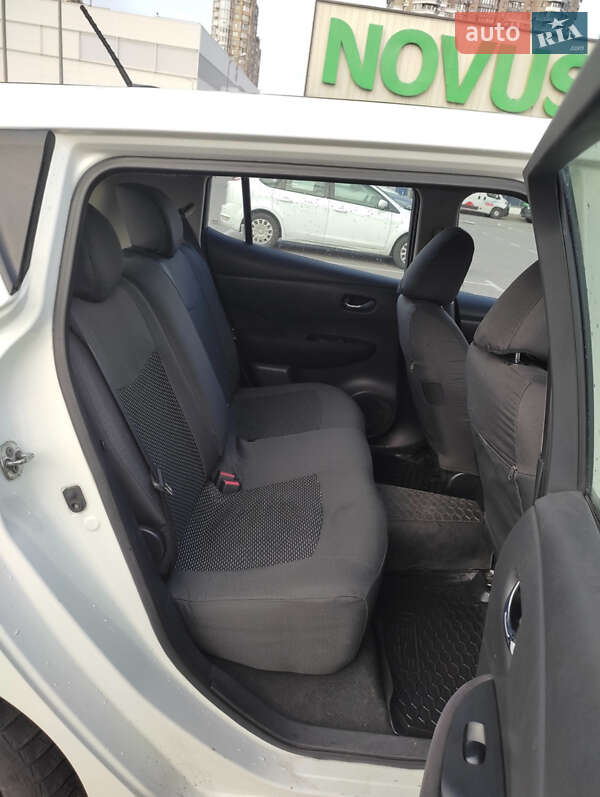 Хэтчбек Nissan Leaf 2017 в Киеве