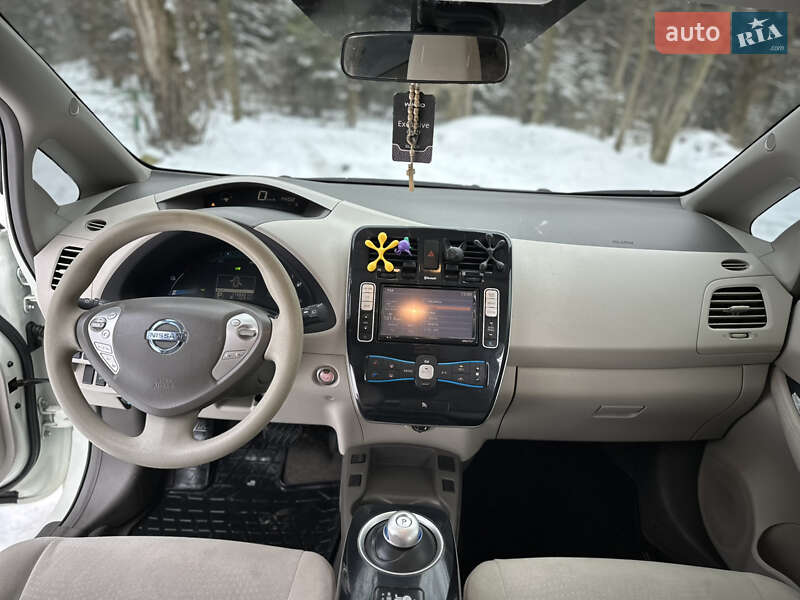 Хетчбек Nissan Leaf 2011 в Трускавці