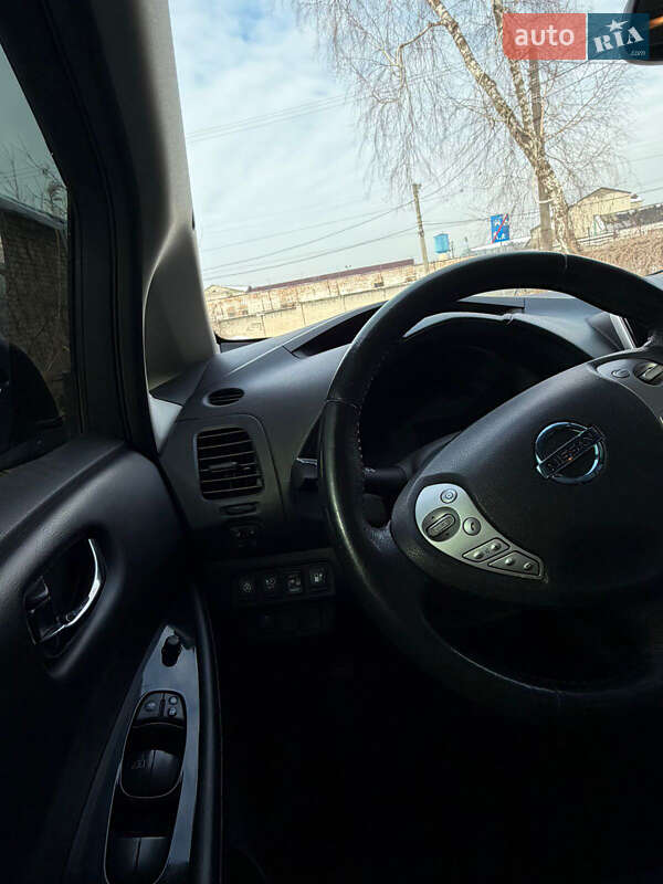 Хэтчбек Nissan Leaf 2014 в Львове фото 10 Хэтчбек Nissan Leaf 2014 в Львове