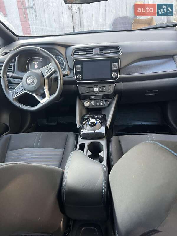 Хетчбек Nissan Leaf 2019 в Чернівцях фото 3 Хетчбек Nissan Leaf 2019 в Чернівцях