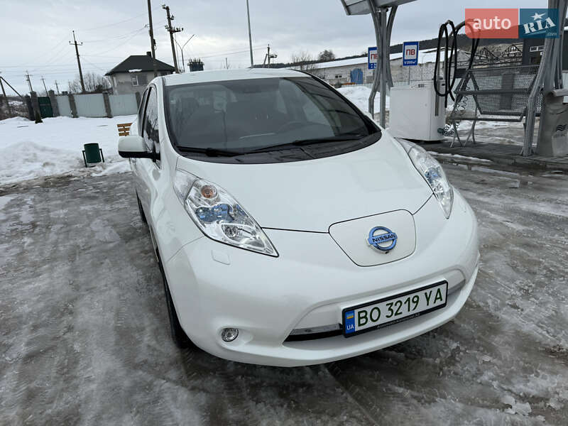 Хэтчбек Nissan Leaf 2015 в Бережанах фото 15 Хэтчбек Nissan Leaf 2015 в Бережанах