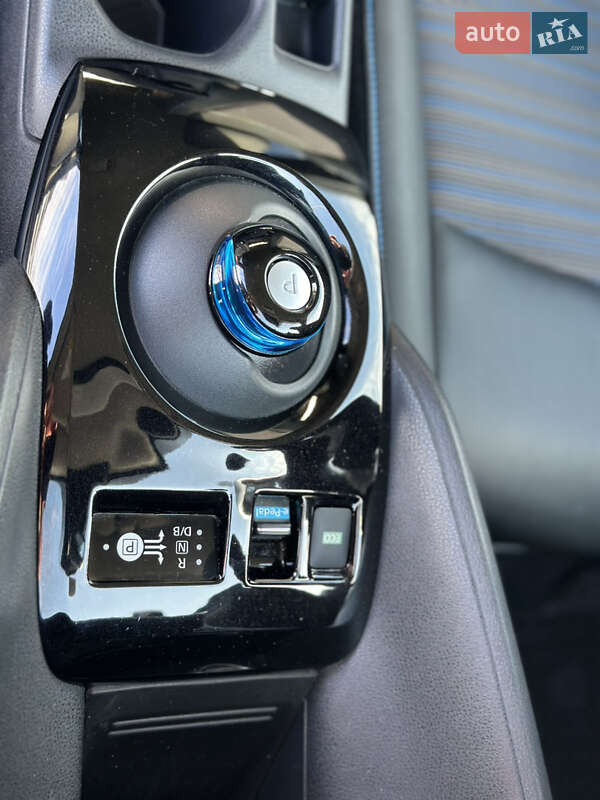 Хэтчбек Nissan Leaf 2018 в Львове